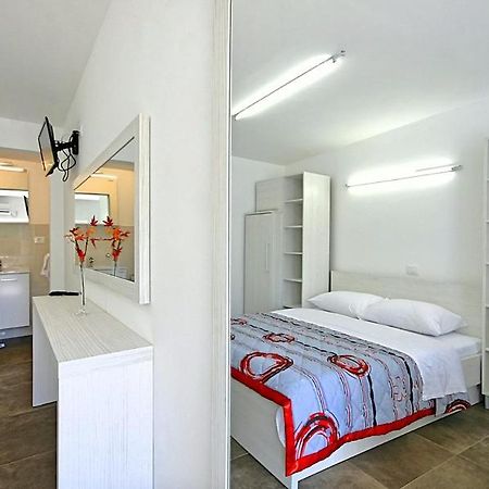 Apartmani Elio 우마그 외부 사진